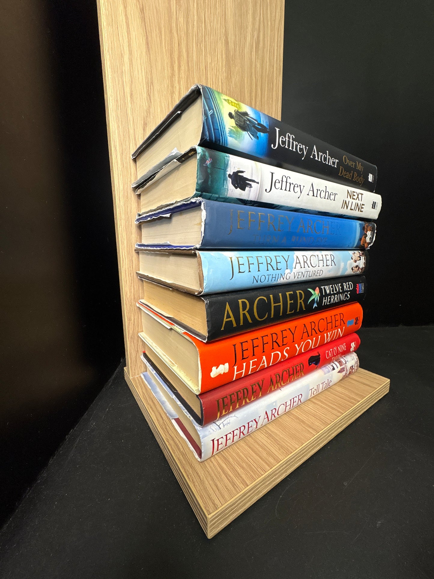 ARCHER, Jeffery - Bundle of 8 - Assorted Titles (min. fair condition)