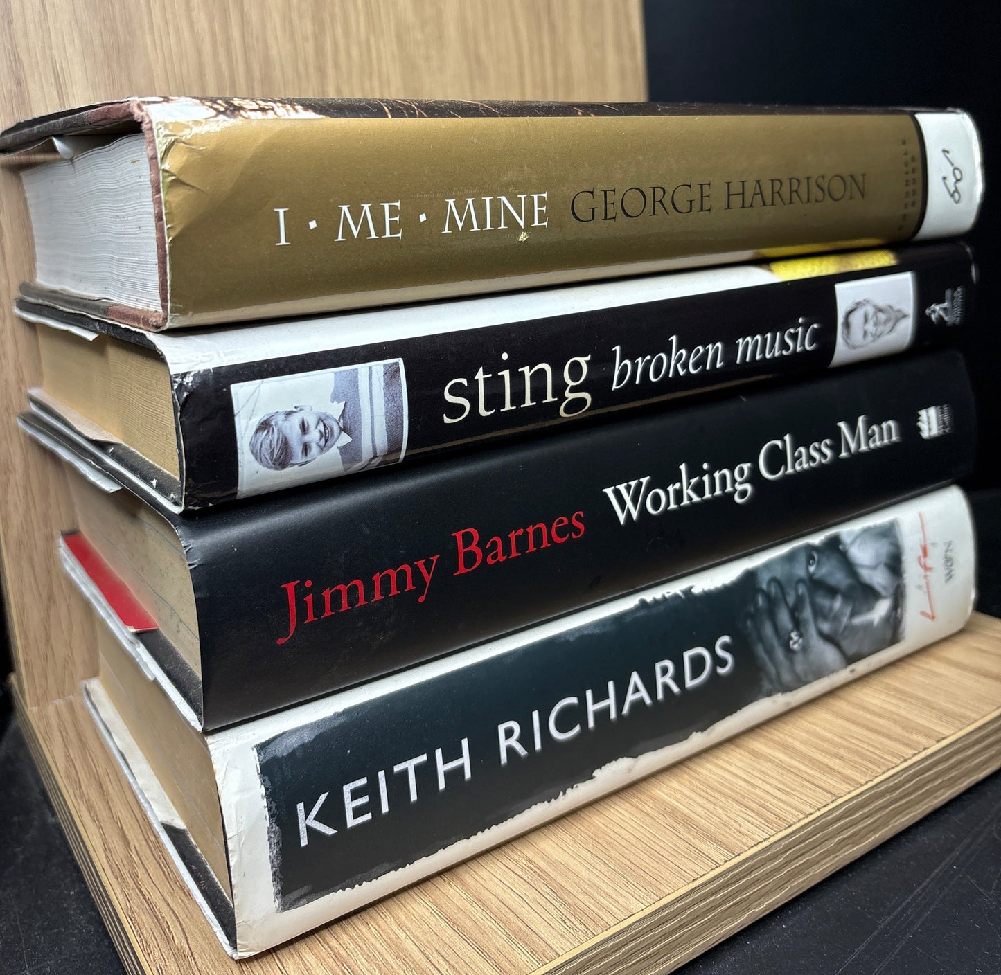 MUSIC LEGENDS BIO'S Assorted Standalone Titles Bundle of 4 (Min. fair condition)