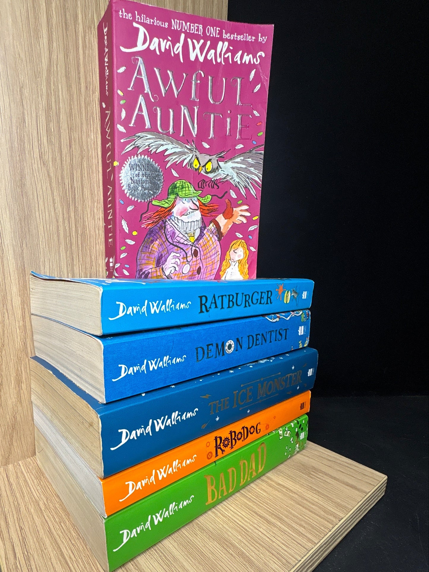 WALLIAMS, David - Bundle of 6 - Assorted Titles (Min. fair condition)