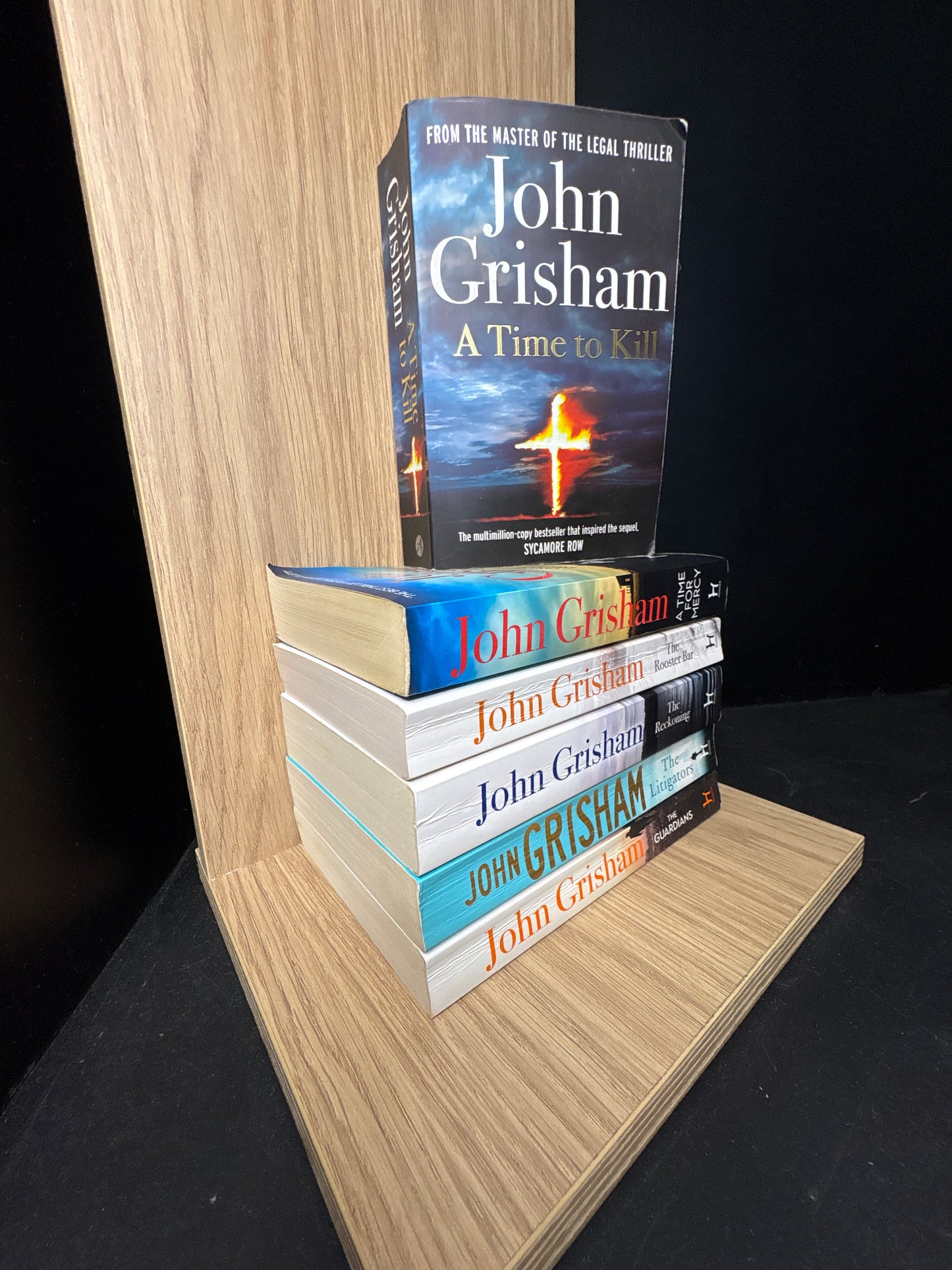 GRISHAM, John - Bundle of 6 - Assorted Standalone Titles (Min. good condition)