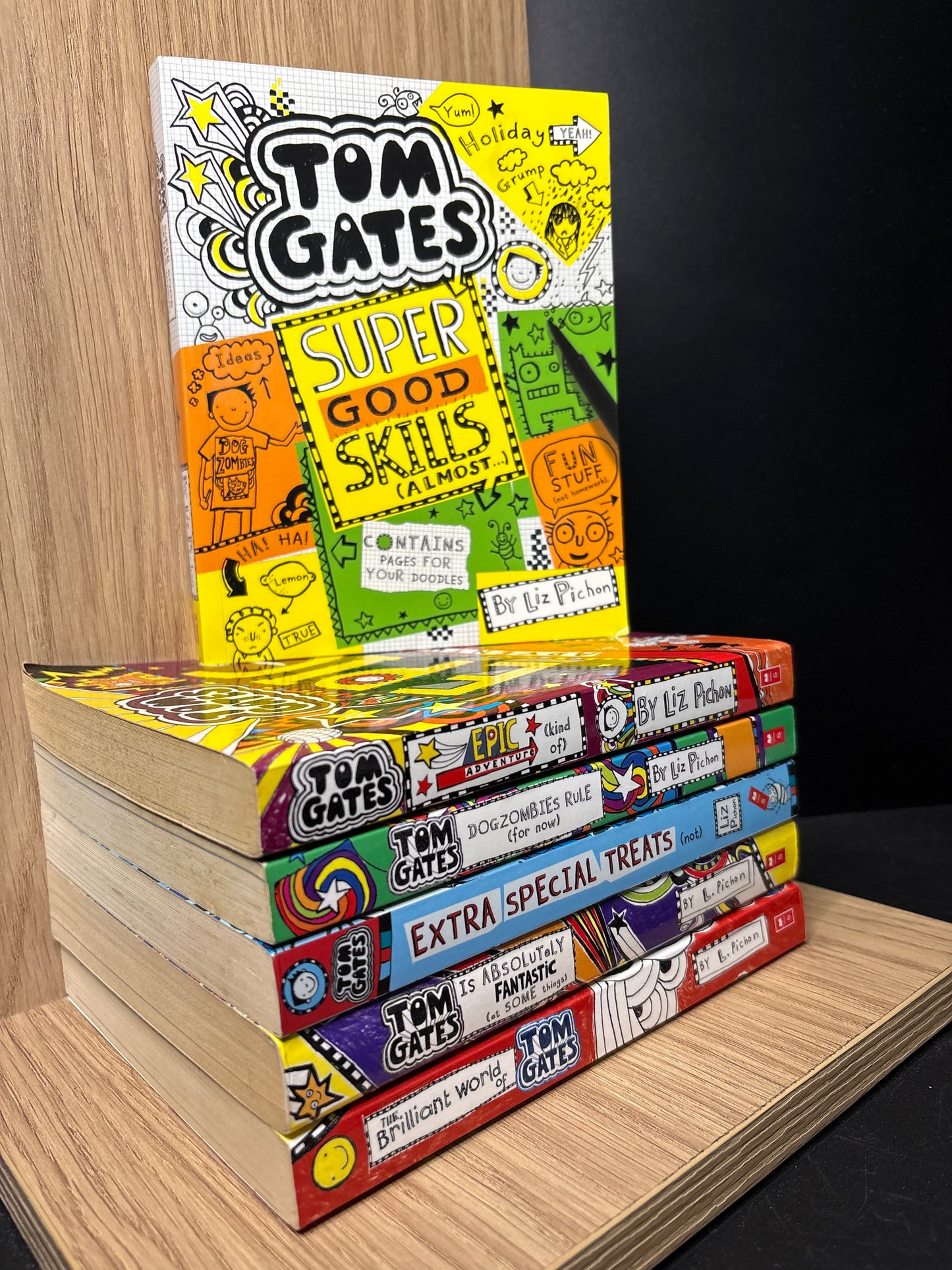 PICHON, Liz 'Tom Gates' Assorted Titles Bundle of 6 (Min. fair condition)