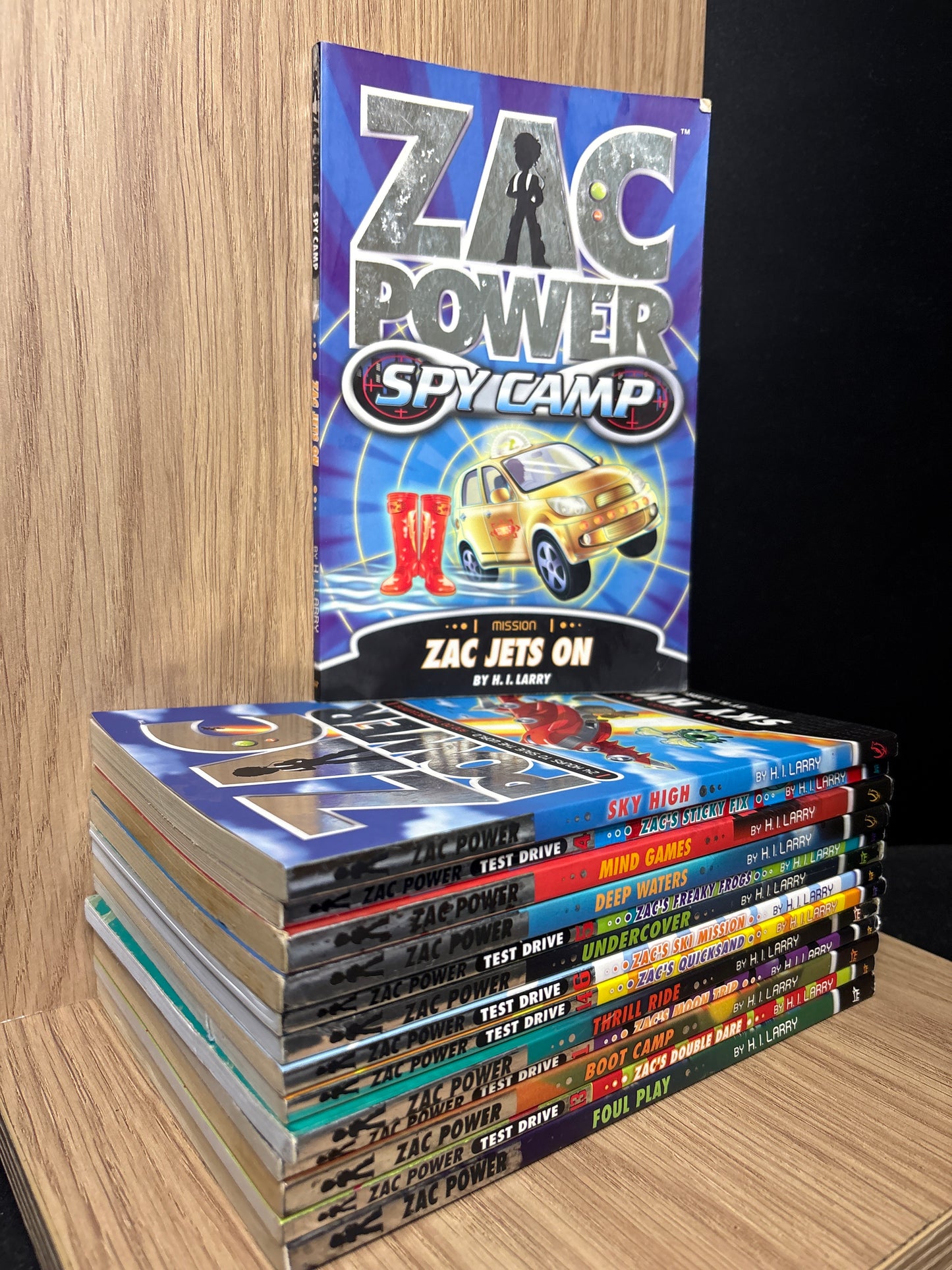 LARRY, H. I 'Zac Power' Mission Series Assorted Titles Bundle of 14 (Min. fair condition)