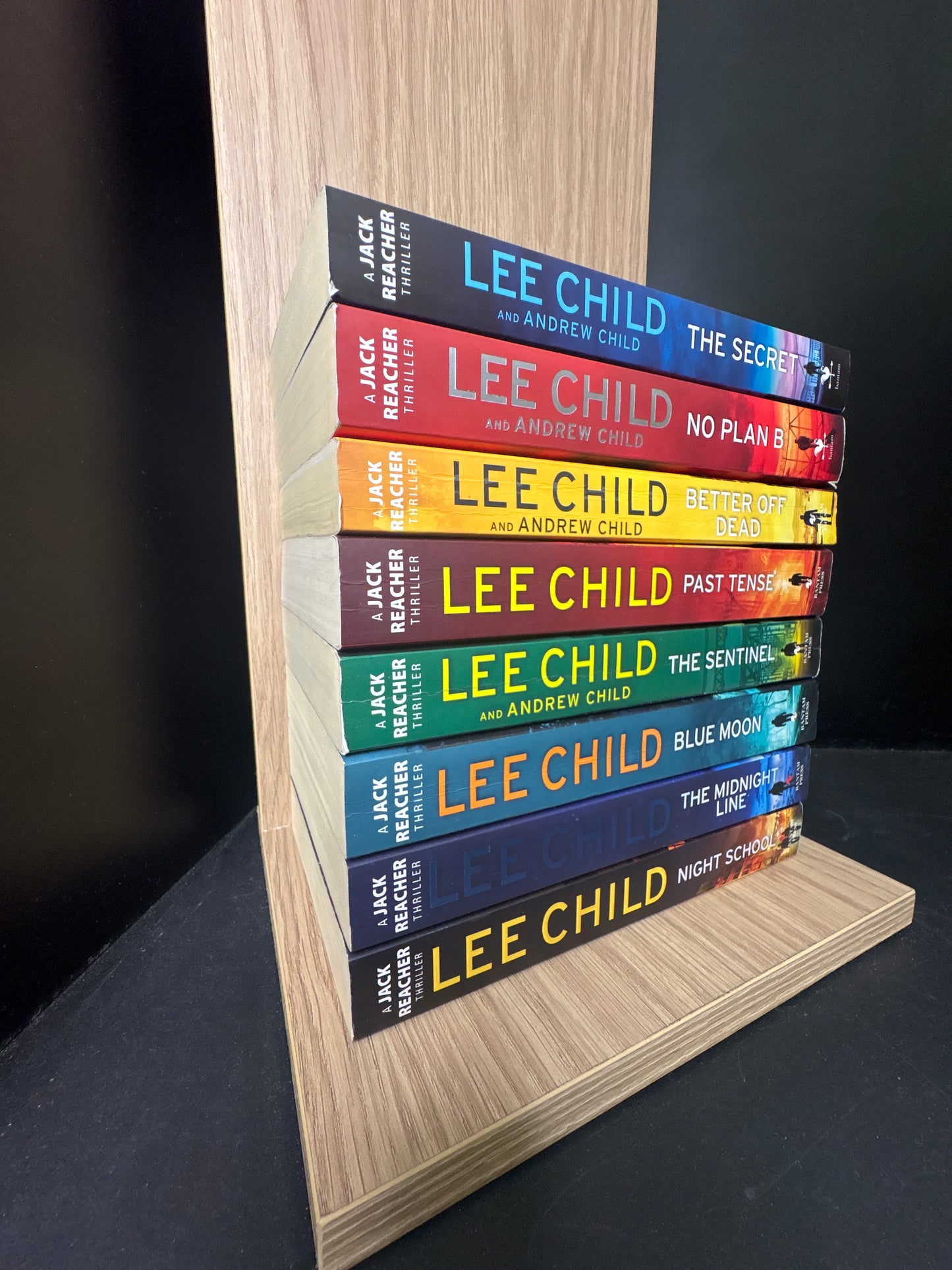 CHILD, Lee - Bundle of 8 Standalone Titles in Jack Reacher Series (Min. good condition)