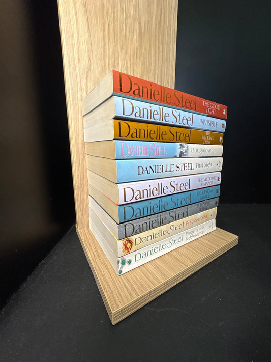 STEEL, Danielle - Bundle of 10 Standalone Titles (min. fair condition)
