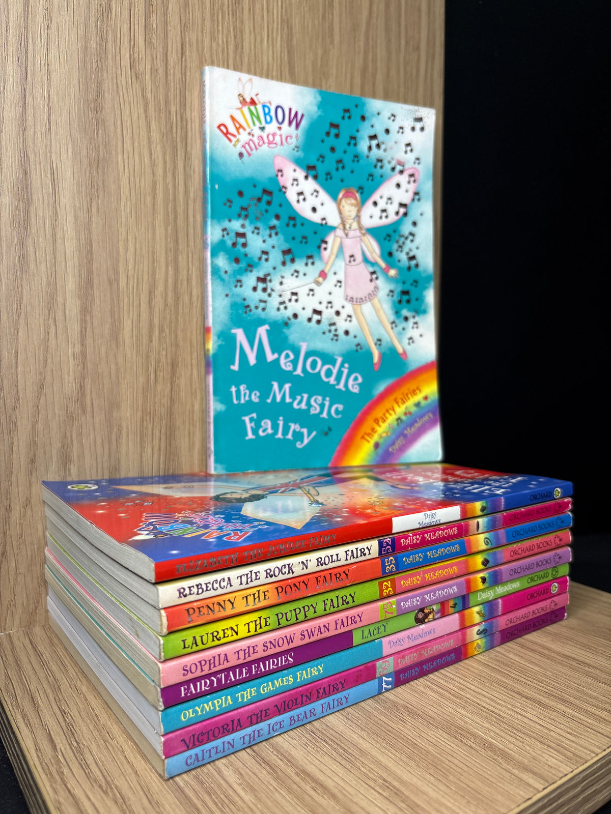 MEADOWS, Daisy 'Rainbow Magic' Assorted Standalone Titles Bundle of 10 (Min. fair condition)