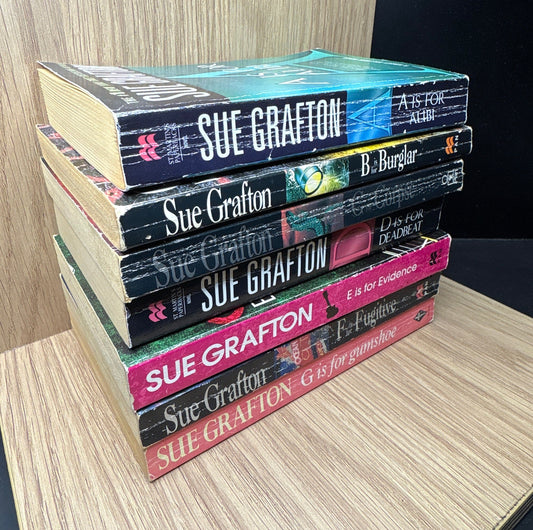 GRAFTON, Sue 'Kinsey Millhone' Series Titles A - G Bundle of 5 (Min. fair Condition)