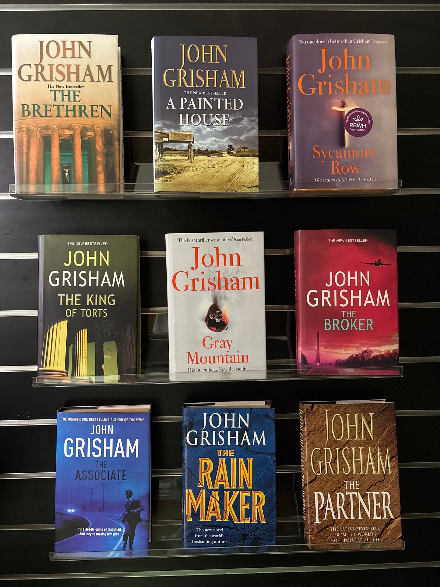 GRISHAM, John - Bundle of 9 - Assorted Standalone titles (Min. fair condition)