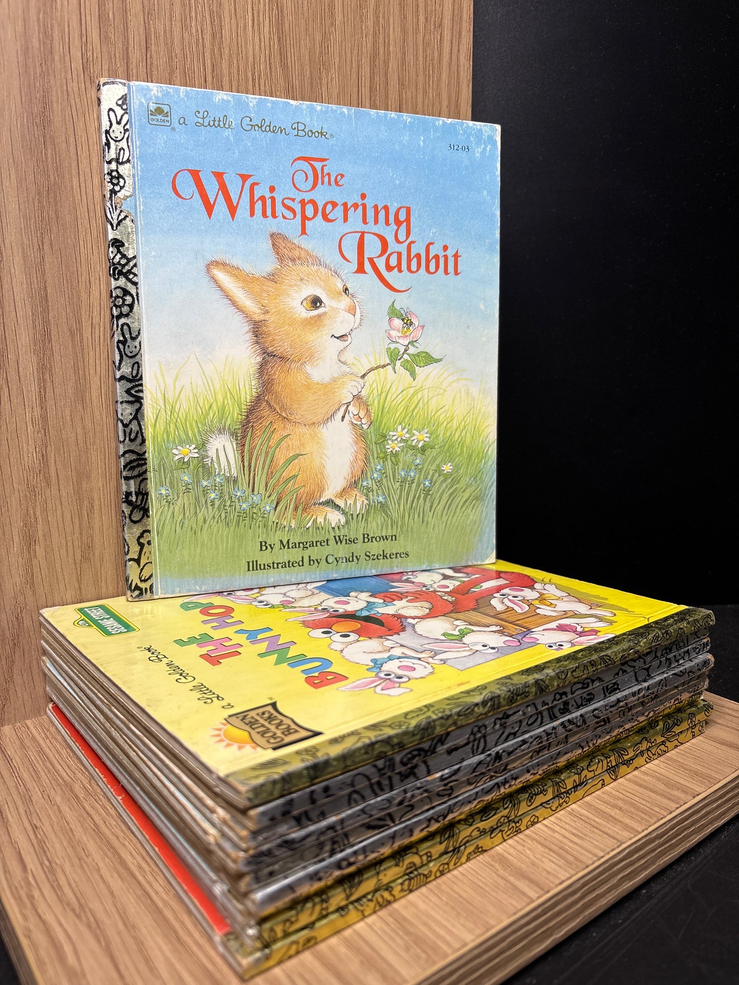 LITTLE GOLDEN BOOKS - Bundle of 10 Titles (Min. fair condition)