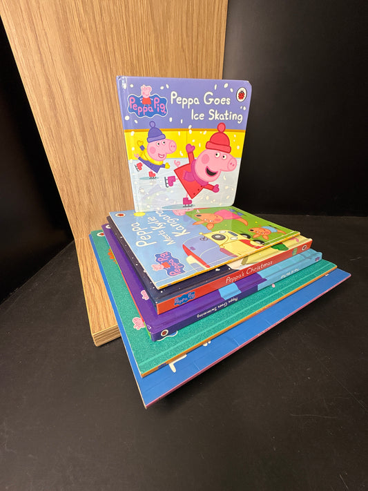 PEPPA PIG - Bundle of 6 - Assorted titles feat. Peppa Pig (Min. good condition)