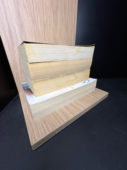 GREGORY, Philippa - Bundle of 4 - Selected Titles in Plantagenet and Tudor Series )Min. fair condition)