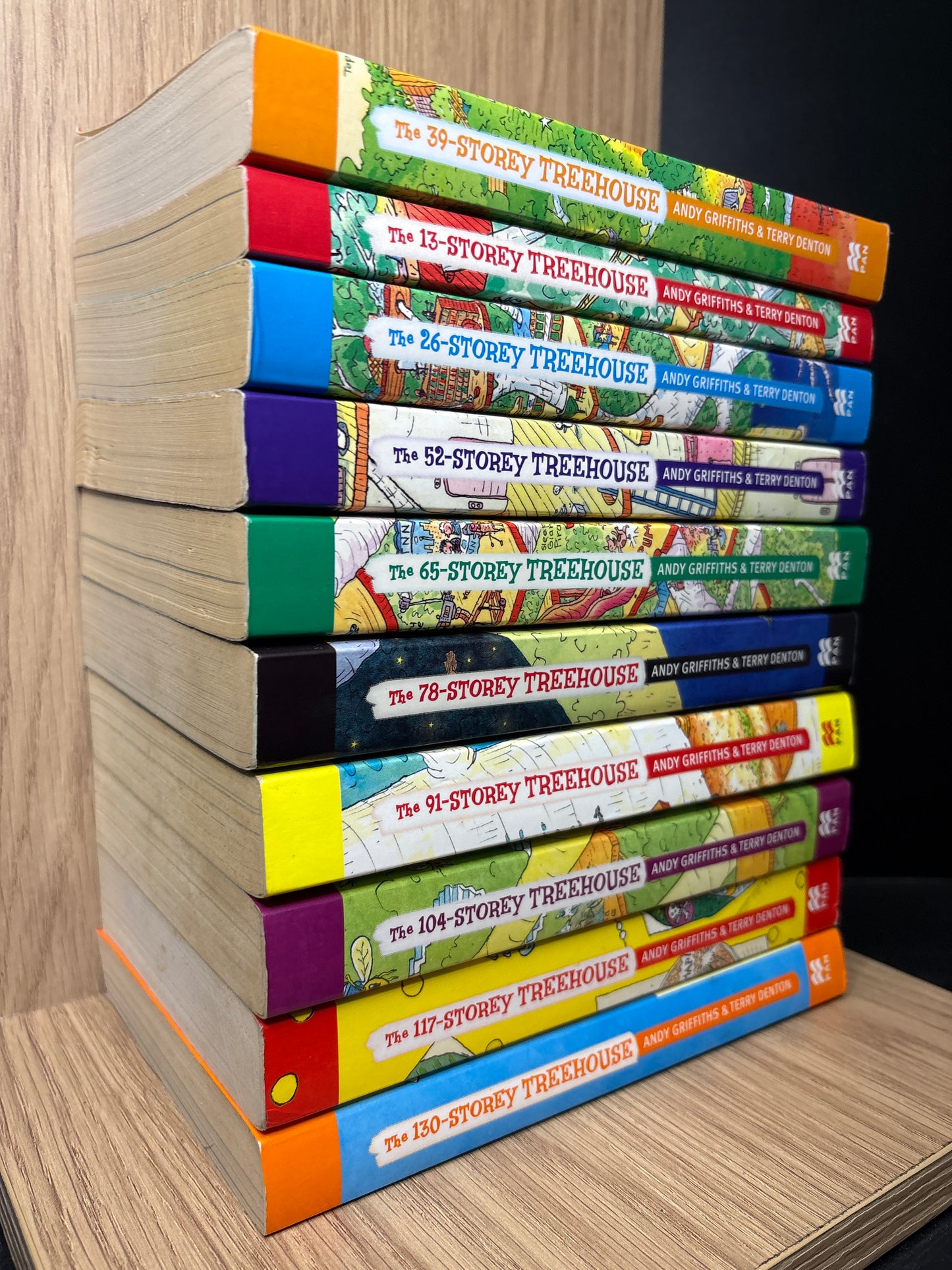 GRIFFITHS, Andy 'Treehouse Series Assorted Titles Bundle of 10 (Min. fair condition)