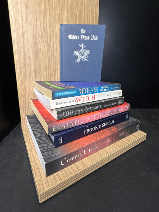 WITCHCRAFT - Bundle of 7 - Assorted Titles & Authors (Min. fair condition)
