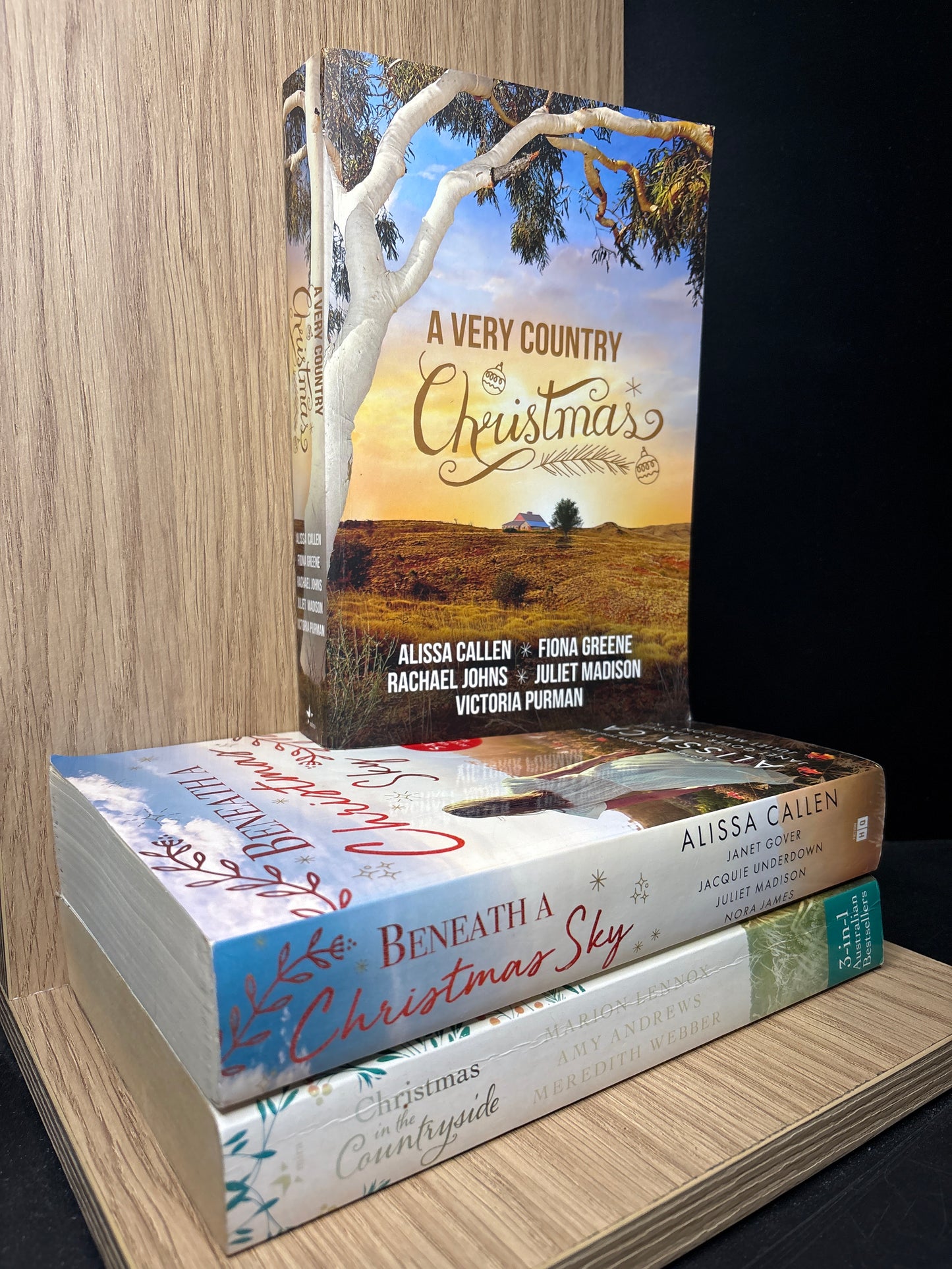 ROMANCE 3-in-1 Australian Christmas Romance Assorted Stories and Authors Bundle of 3 (Min. Fair Condition)