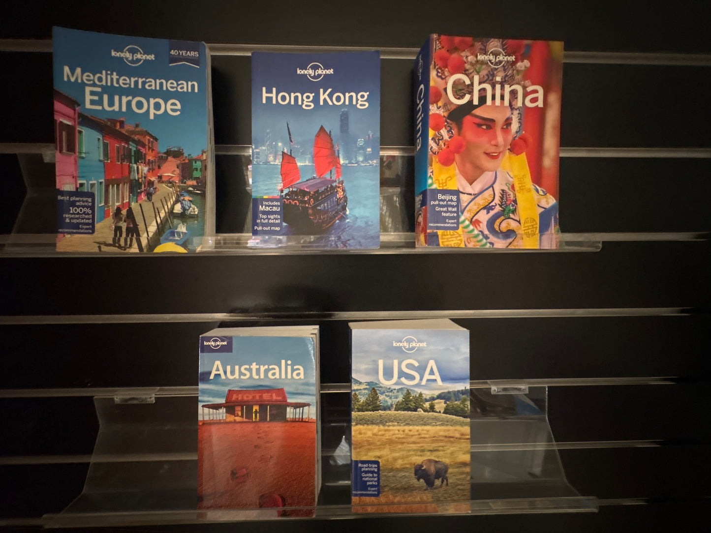 LONELY PLANET Travel guides - Bundle of 5 - assorted locations (min. fair condition)