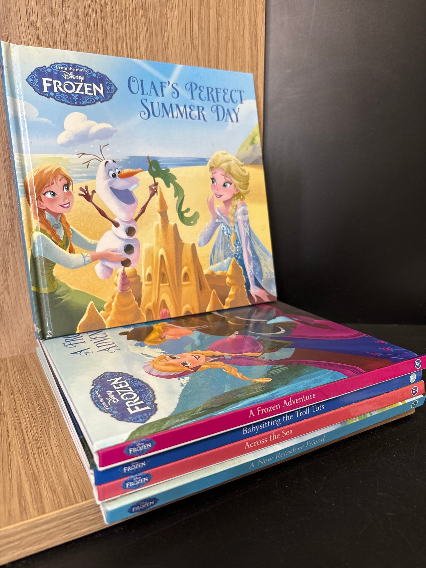 DISNEY 'Frozen' Assorted Stories Bundle of 5 (Min very good condition)