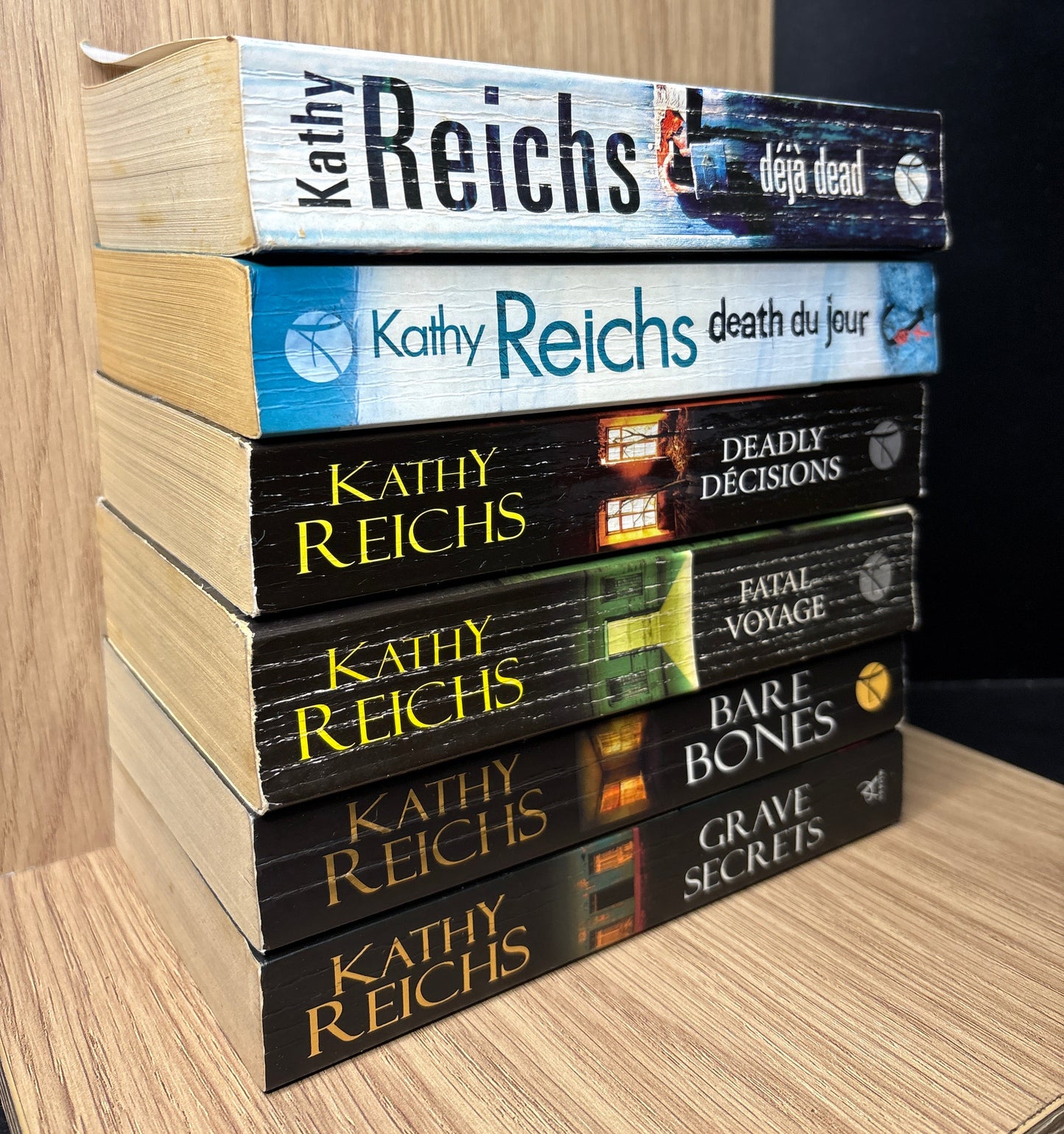 REICHS, Kathy 'Temperance Brennan/ Bones' Series Books #1-6 Bundle of 6 (Min. fair condition)