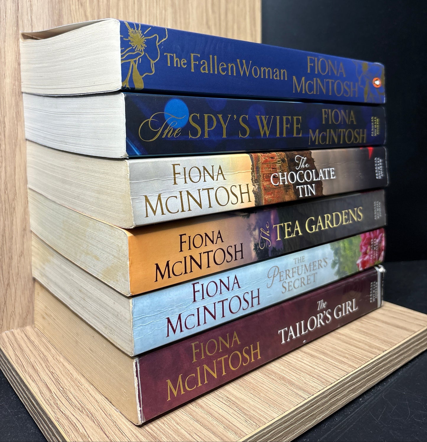 McINTOSH, Fiona Standalone Titles Bundle of 6 (Min. fair condition)