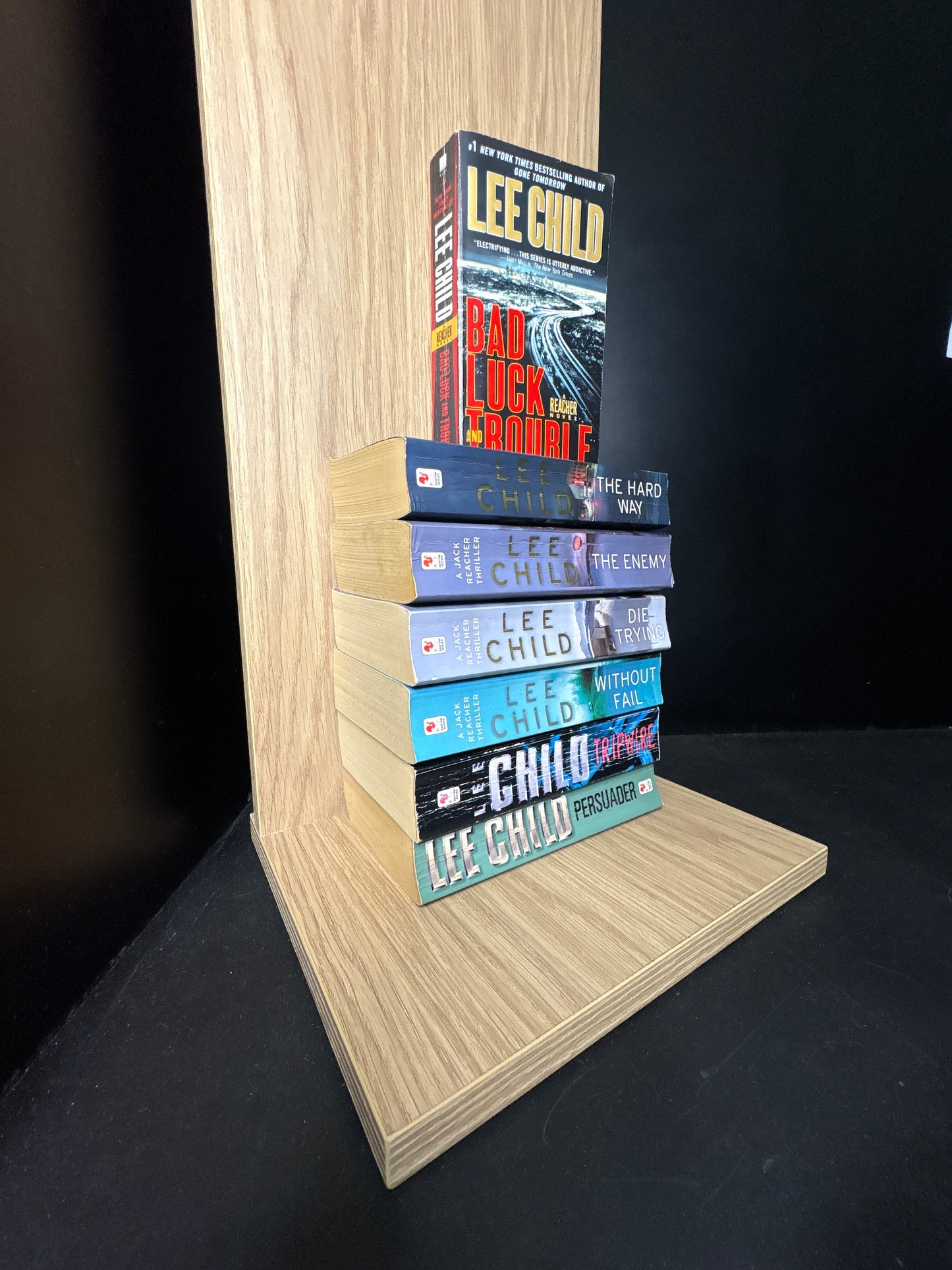 CHILD, Lee - Bundle of 7 - Standalone Titles in Jack Reacher Series (Min. fair condition)