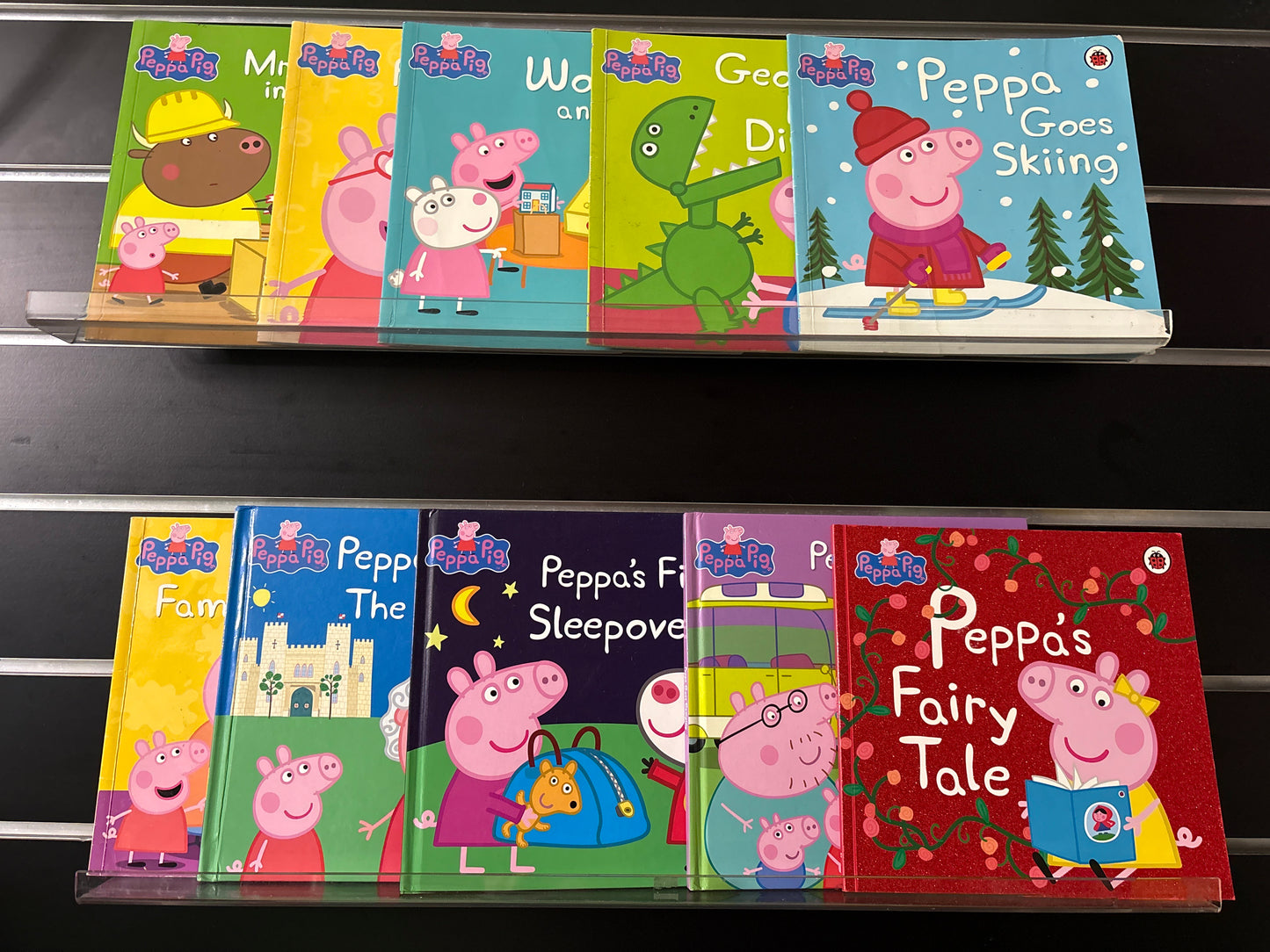 PEPPA PIG Assorted titles feat. Peppa Pig Bundle of 10 (Min. good condition)