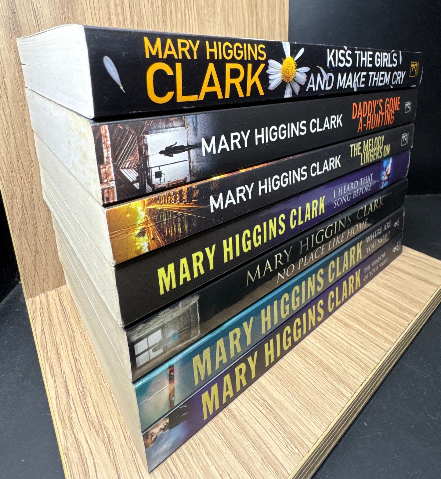 CLARK, Mary Higgins Assorted Standalones Bundle of 7 (Min. fair Condition)