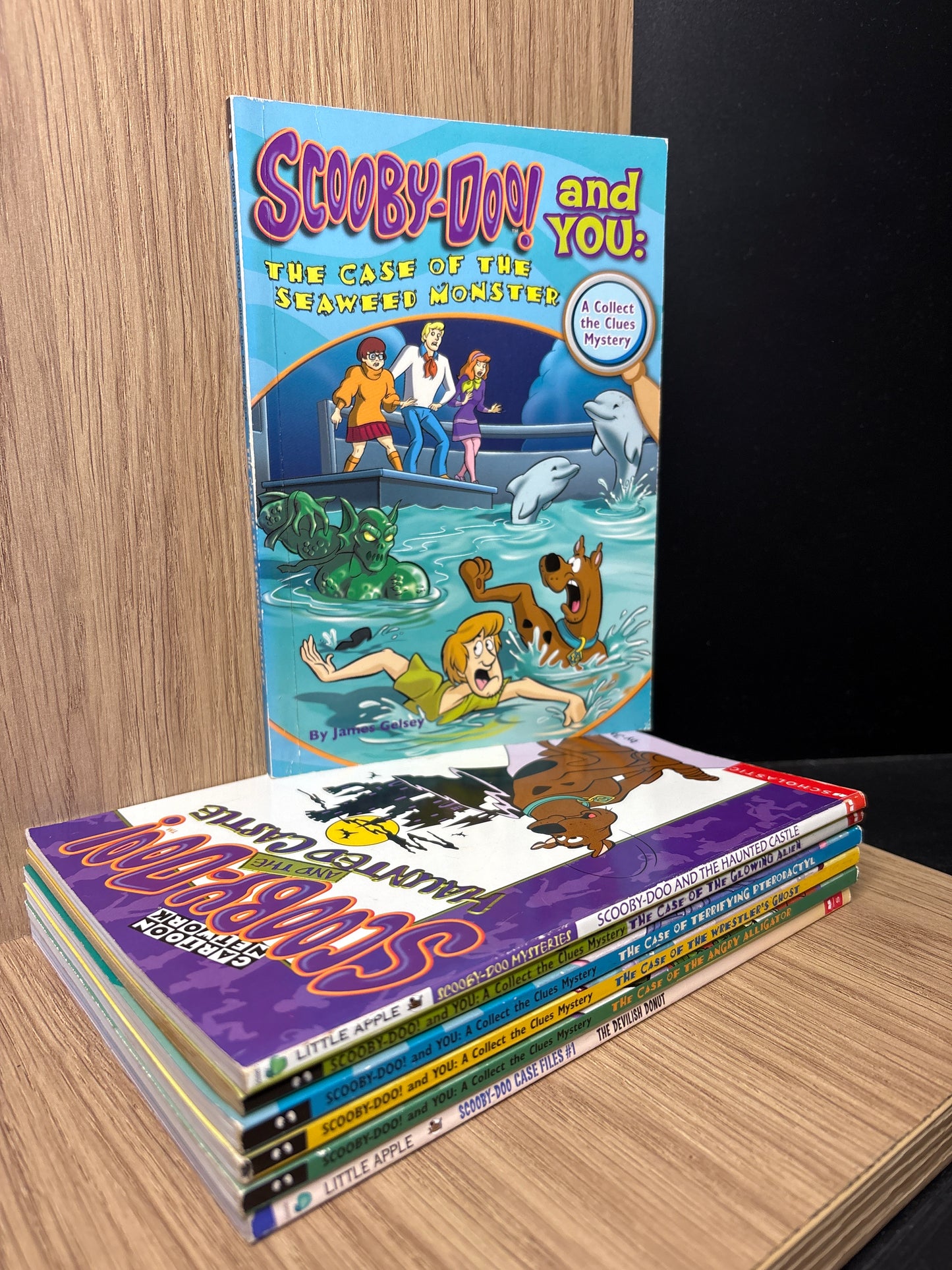 SCOOBY DOO Selected Standalone Titles Bundle of 7 (Min. fair condition)