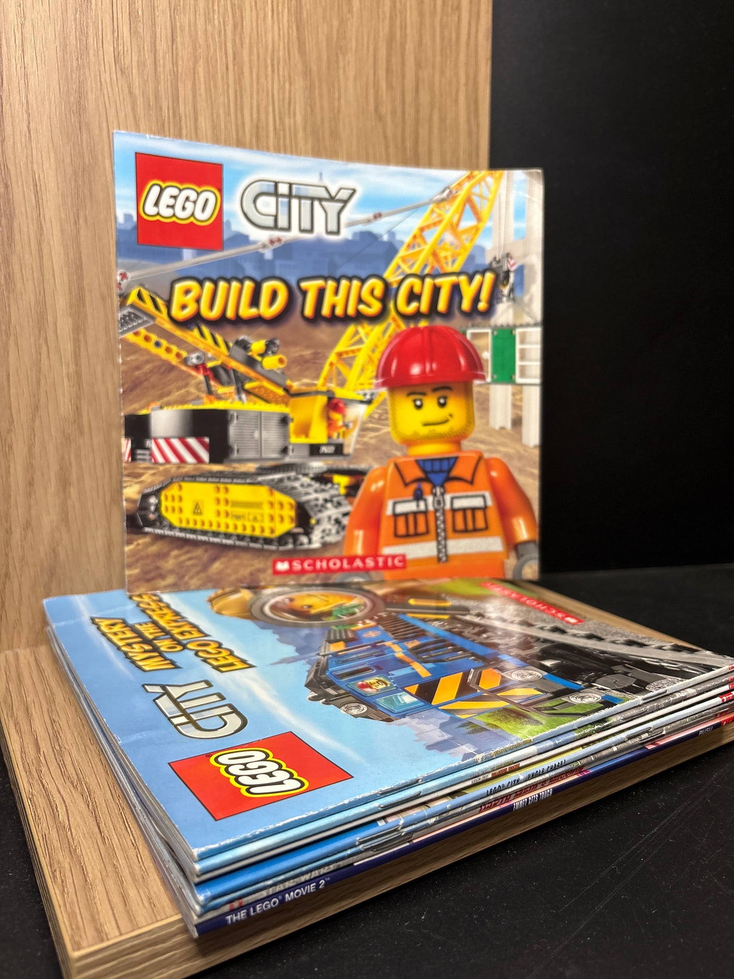 LEGO CITY Assorted Standalone Titles + Bonus 'Lego Star Wars' + 'The Lego Movie' Titles Bundle of 8 (Min. fair condition)