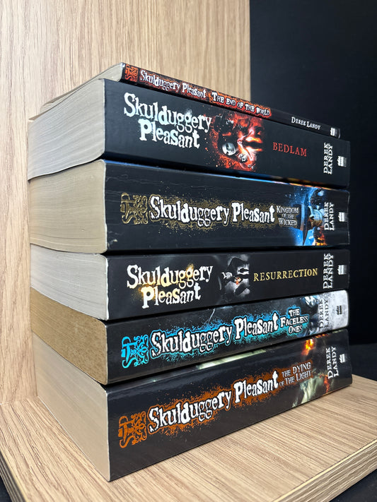 LANDY, Derek Skulduggery Pleasant Assorted Standalone Titles Bundle of 6 (Min. fair condition)