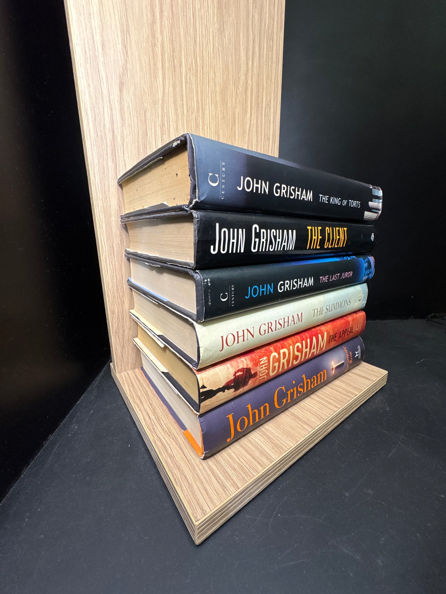 GRISHAM, John - Bundle of 6 - Assorted Standalone Titles (Min. good condition)
