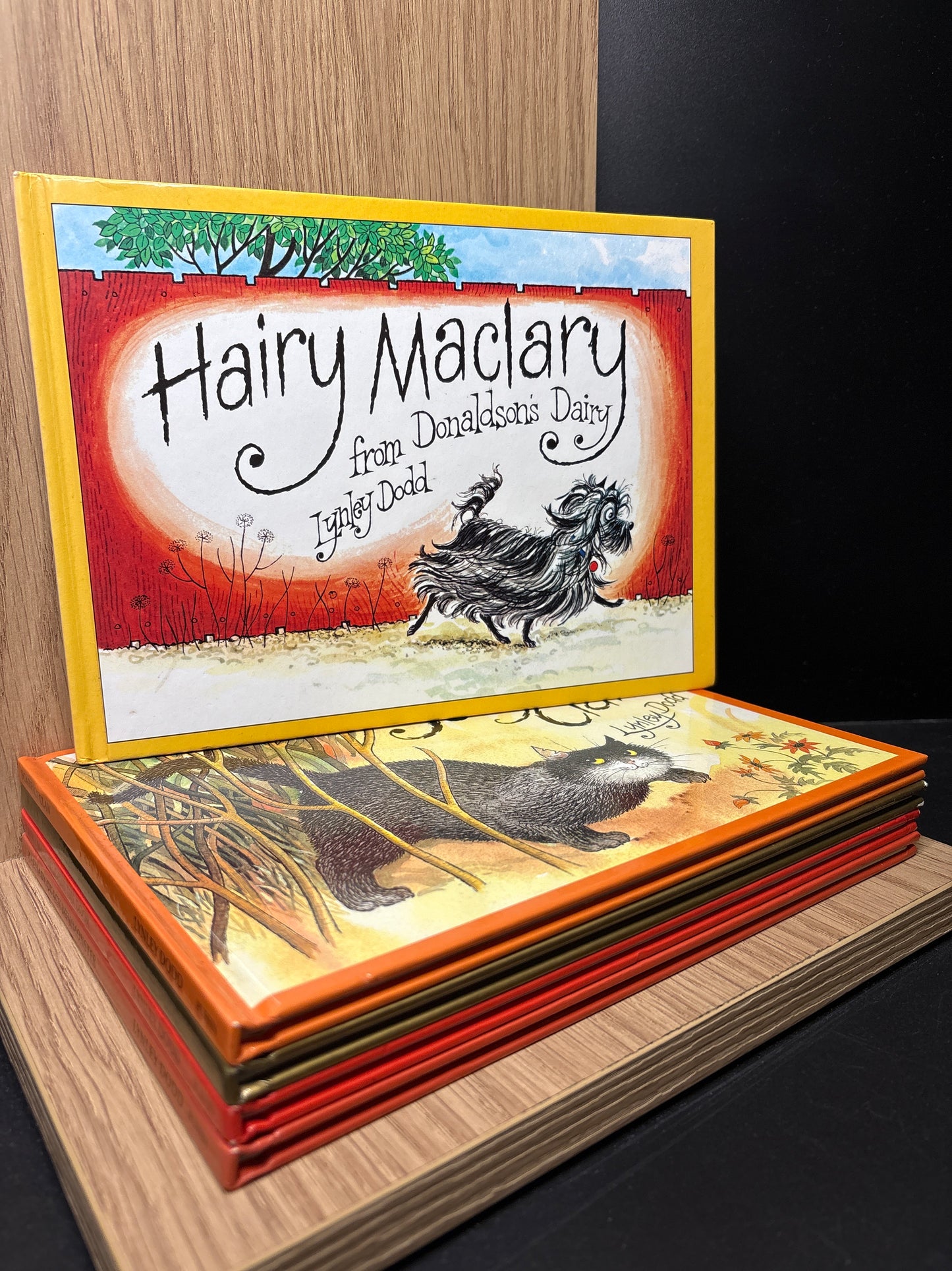 DODD, Lynley 'Hairy Maclary and Friends' Series Assorted Titles Bundle of 5 (Min. very good condition)