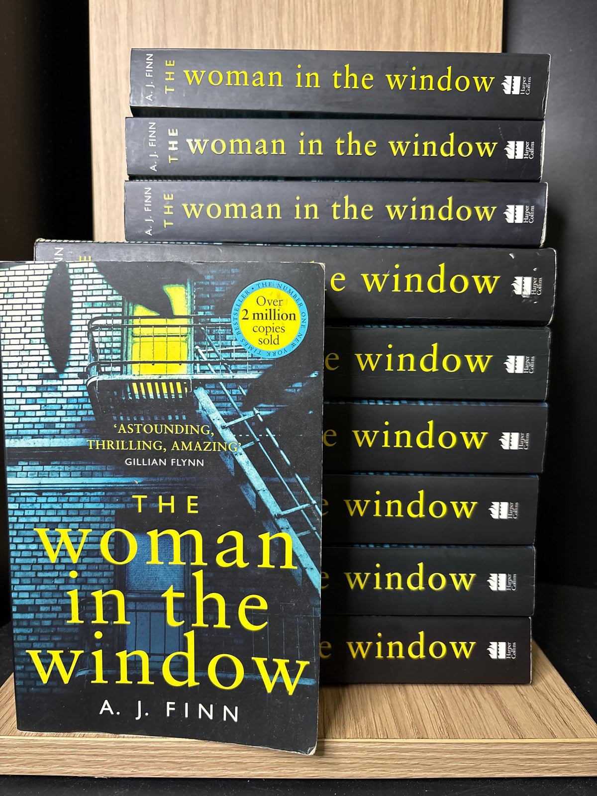 Book Club 10 Pack: FINN, A.J. 'The Woman In The Window' Paperback Large and Medium Copies (Min Condition: Fine)