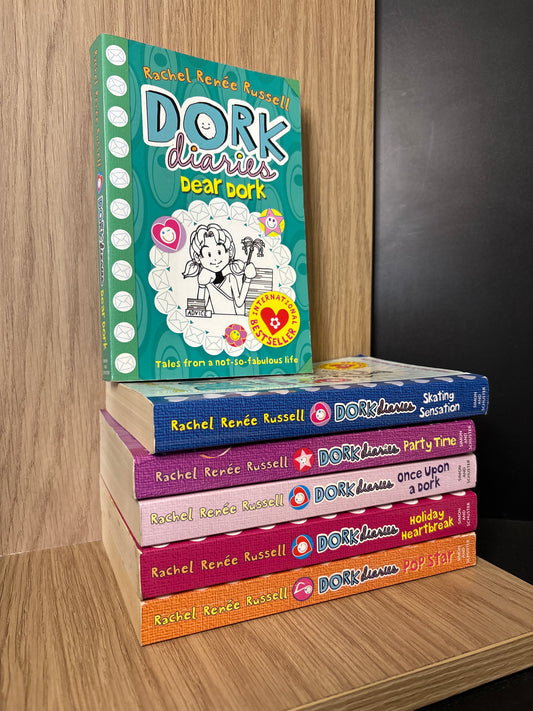 RUSSELL, Rachel Renee - Bundle of 6 Titles in 'Dork Diaries' Series (Min. fair condition)