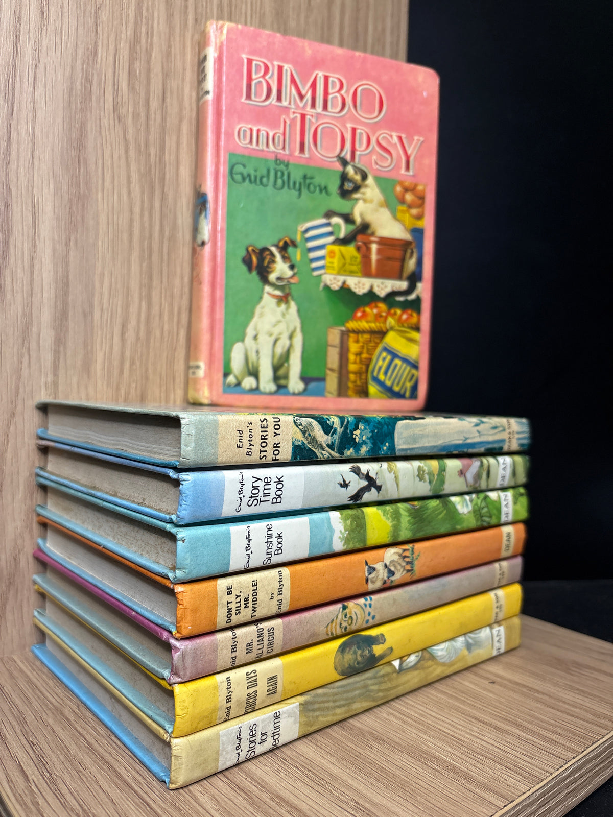 BLYTON, Enid Assorted Standalone Titles Bundle of 8 (Min. fair condition)