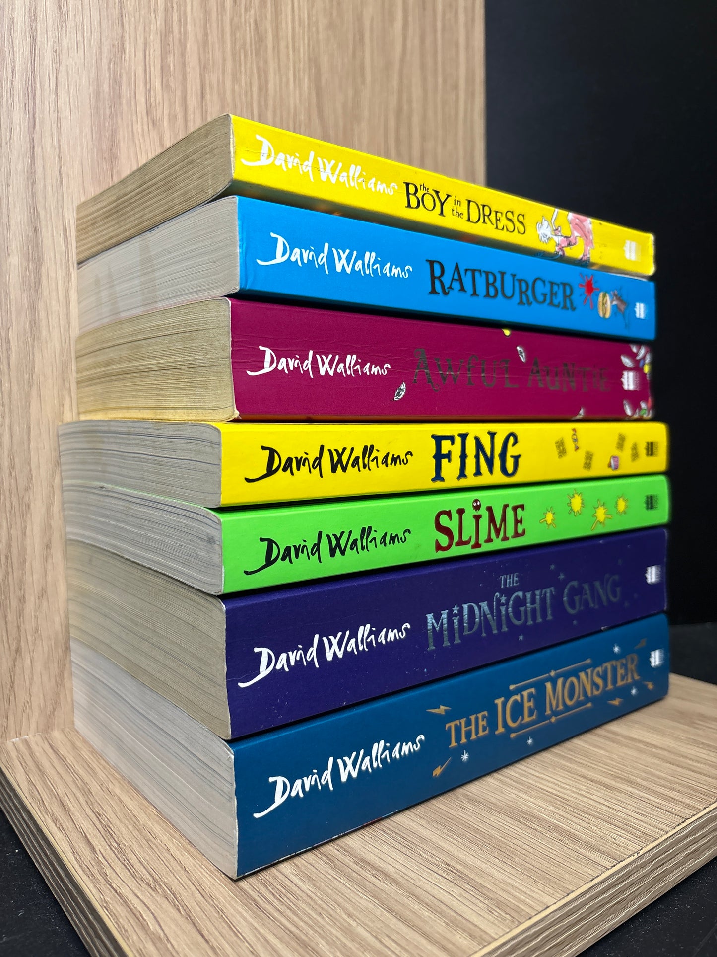 WALLIAMS, David Assorted Standalone Titles Bundle of 7 (Min. fair condition)