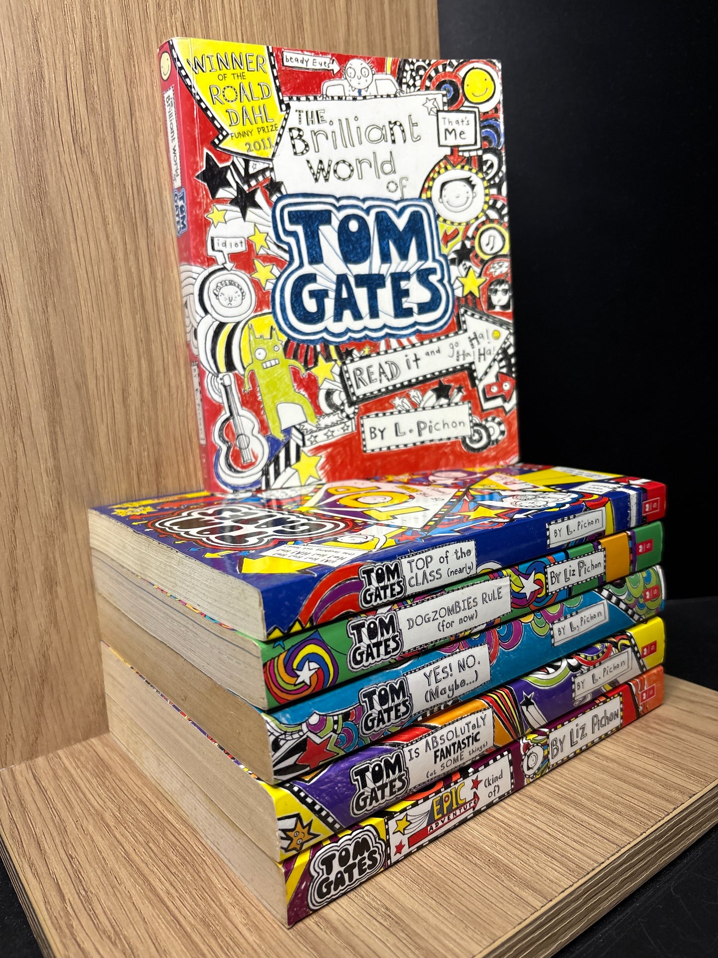PICHON, Liz 'Tom Gates' Assorted Titles Bundle of 6 (Min. fair condition)