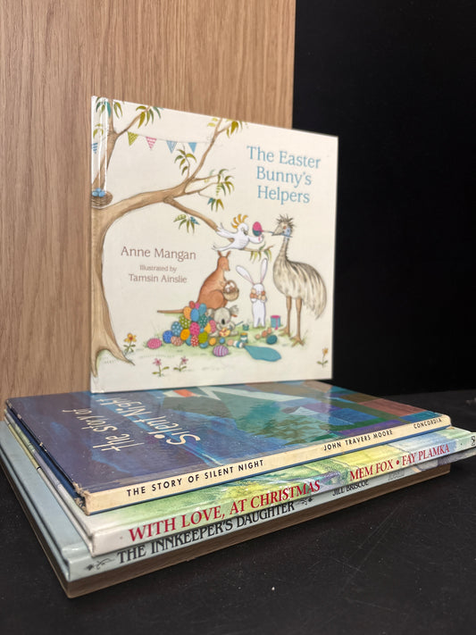 KIDS PICTURE BOOKS Assorted Standalone Titles Various Authors Bundle of 4 (Min. fair condition)