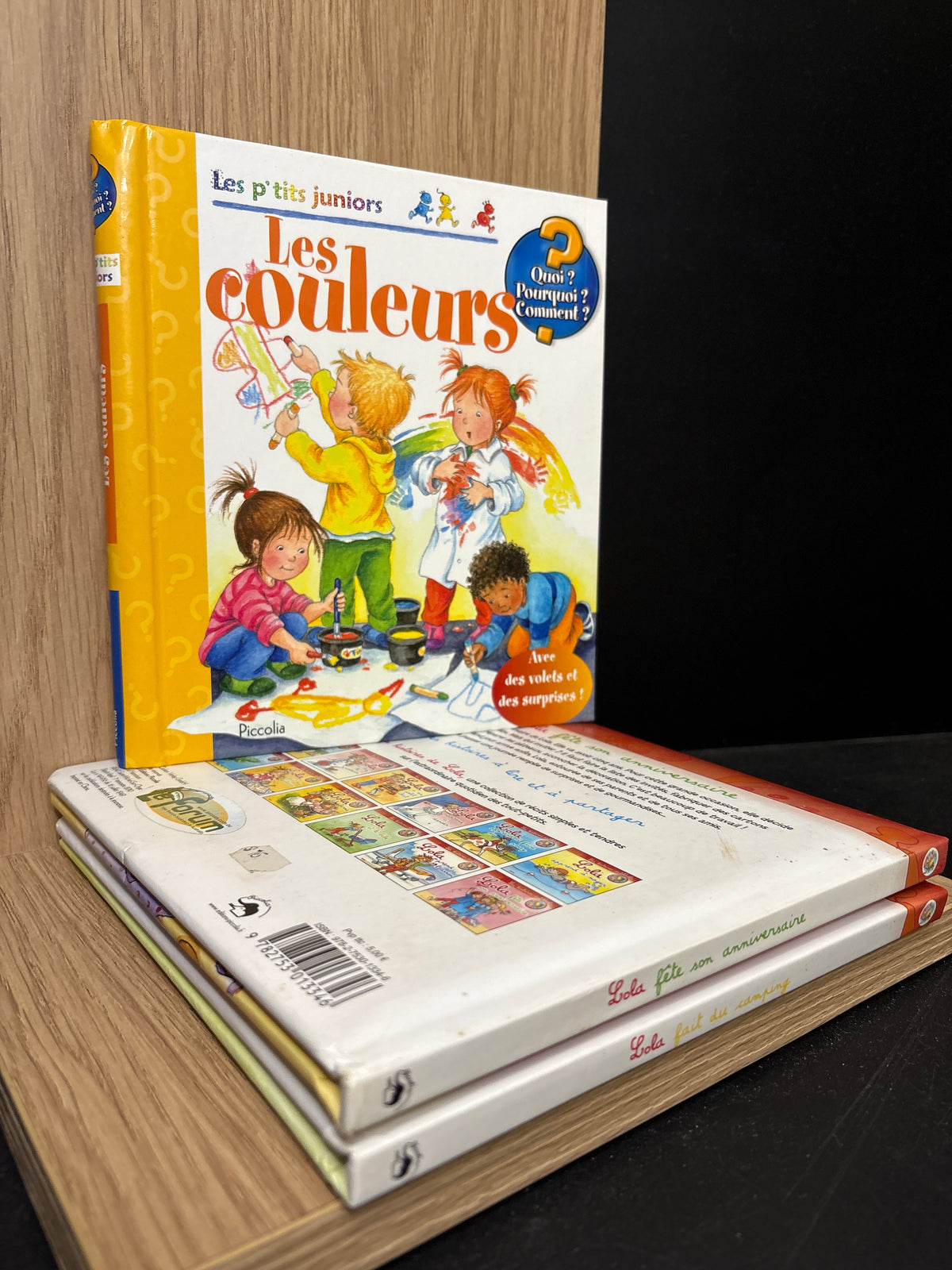 FRENCH TEXT: 'Les Histores de Lola' Series Assorted Titles Plus Bonus Title Bundle of 3 (Min. fair condition)