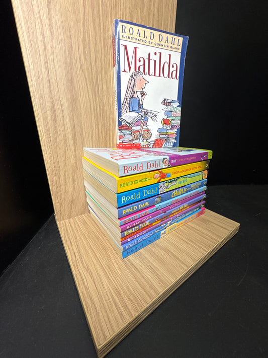 DAHL, Roald - Bundle of 12 - Assorted Standalone Titles (Min. good condition)