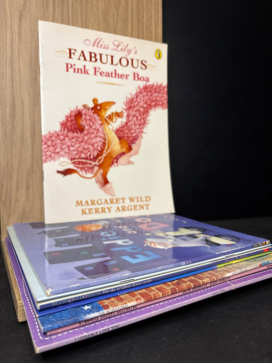 KIDS PICTURE BOOKS Assorted Standalone Titles Various Authors Bundle of 8 (Min. good condition)