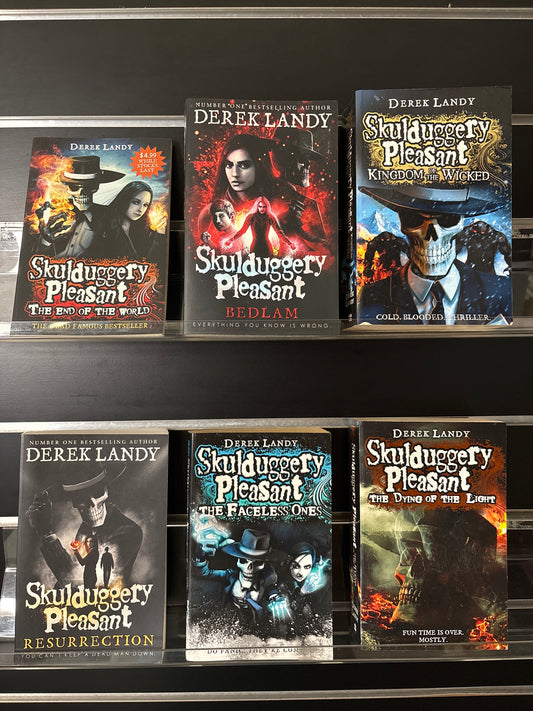 LANDY, Derek Skulduggery Pleasant Assorted Standalone Titles Bundle of 6 (Min. fair condition)