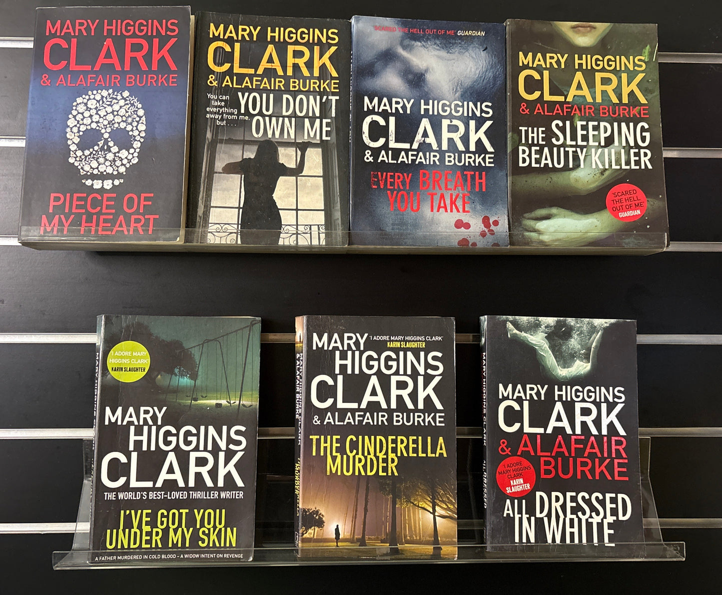 CLARK, Mary Higgins 'Under Suspicion' series #1-7 Bundle of 7 (Min. fair Condition)