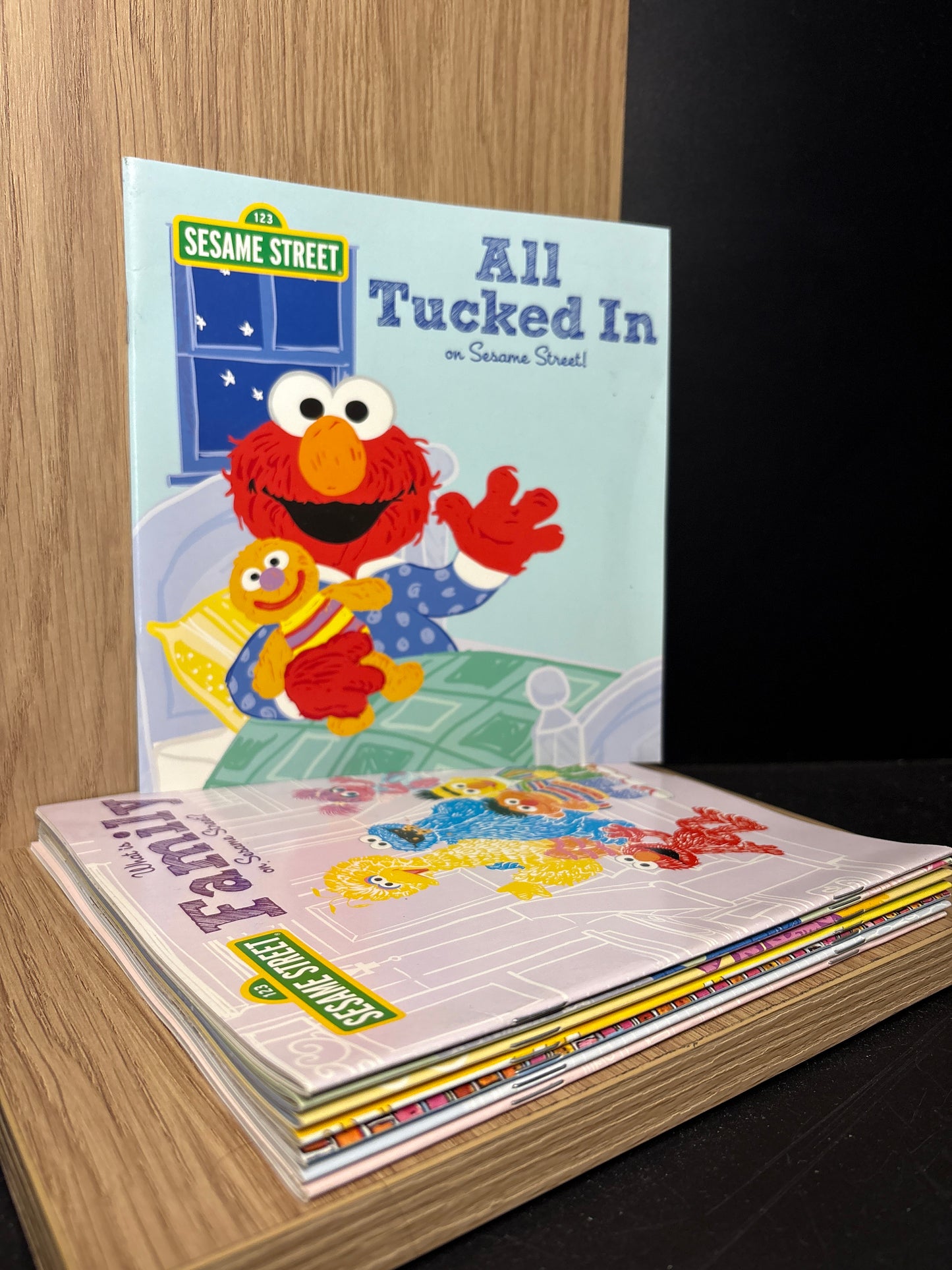 SESAME STREET Assorted Standalone Titles Bundle of 8 (Min. good condition)