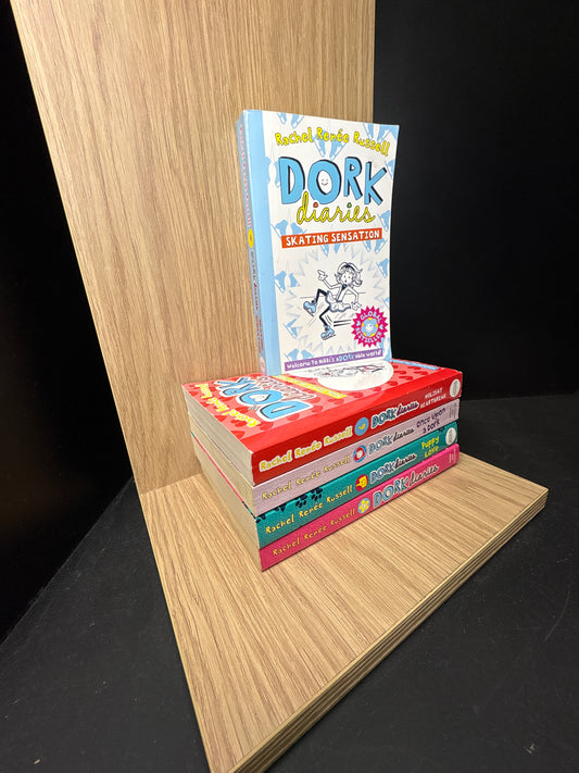RUSSELL, Rachel Renee - Bundle of 5 - Assorted Titles in Dork Diaries Series (Min. good condition)