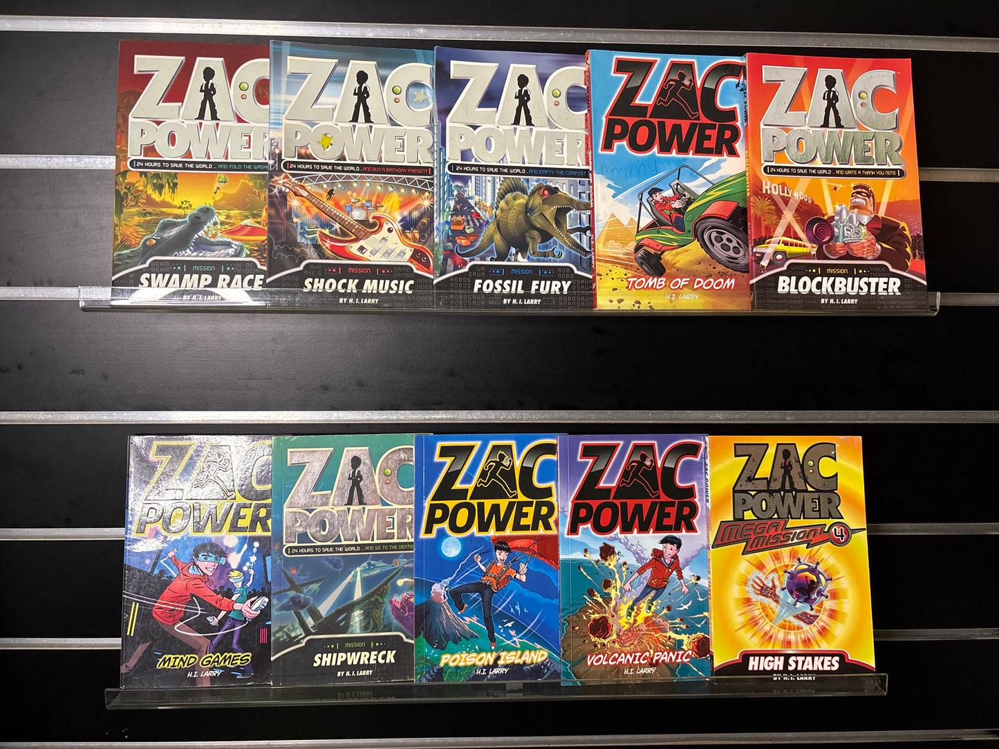 LARRY, H. I - Bundle of 10 - Assorted Titles in Zac Power series (Min. fair condition)