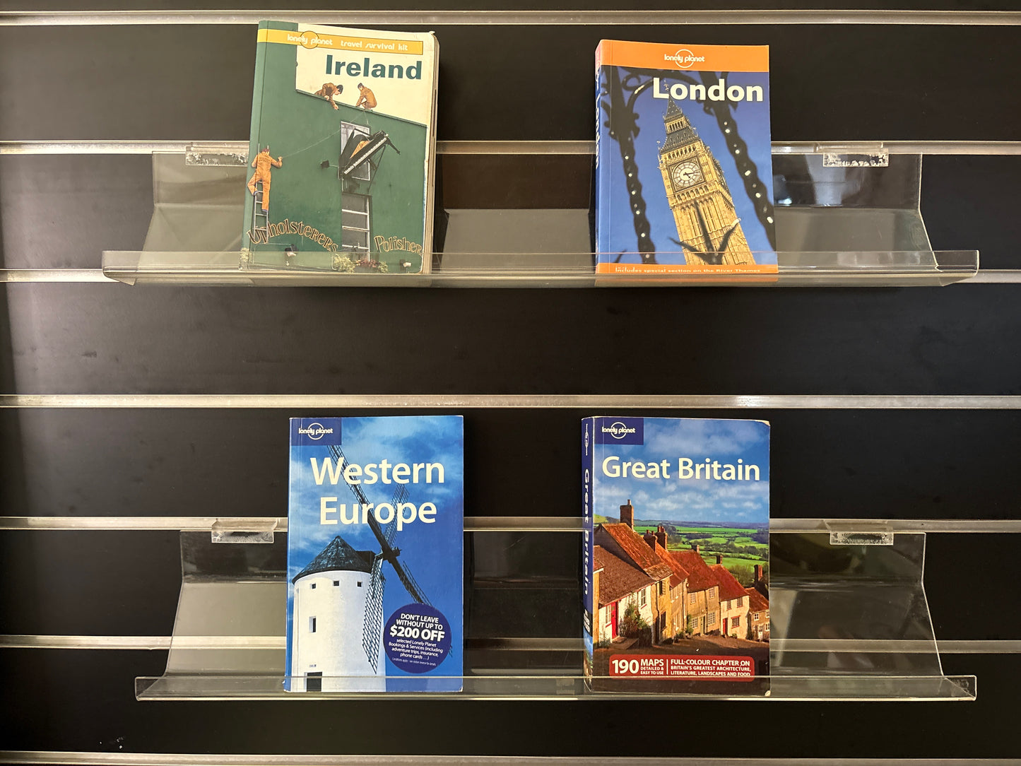 LONELY PLANET Assorted Travel Guides Bundle of 4 (Min. fair condition)