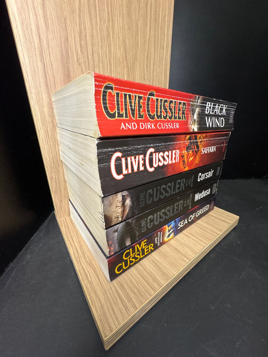 CUSSLER, Clive - Bundle of 5 - Selected Standalone Titles/ Assorted Series (Min good condition)