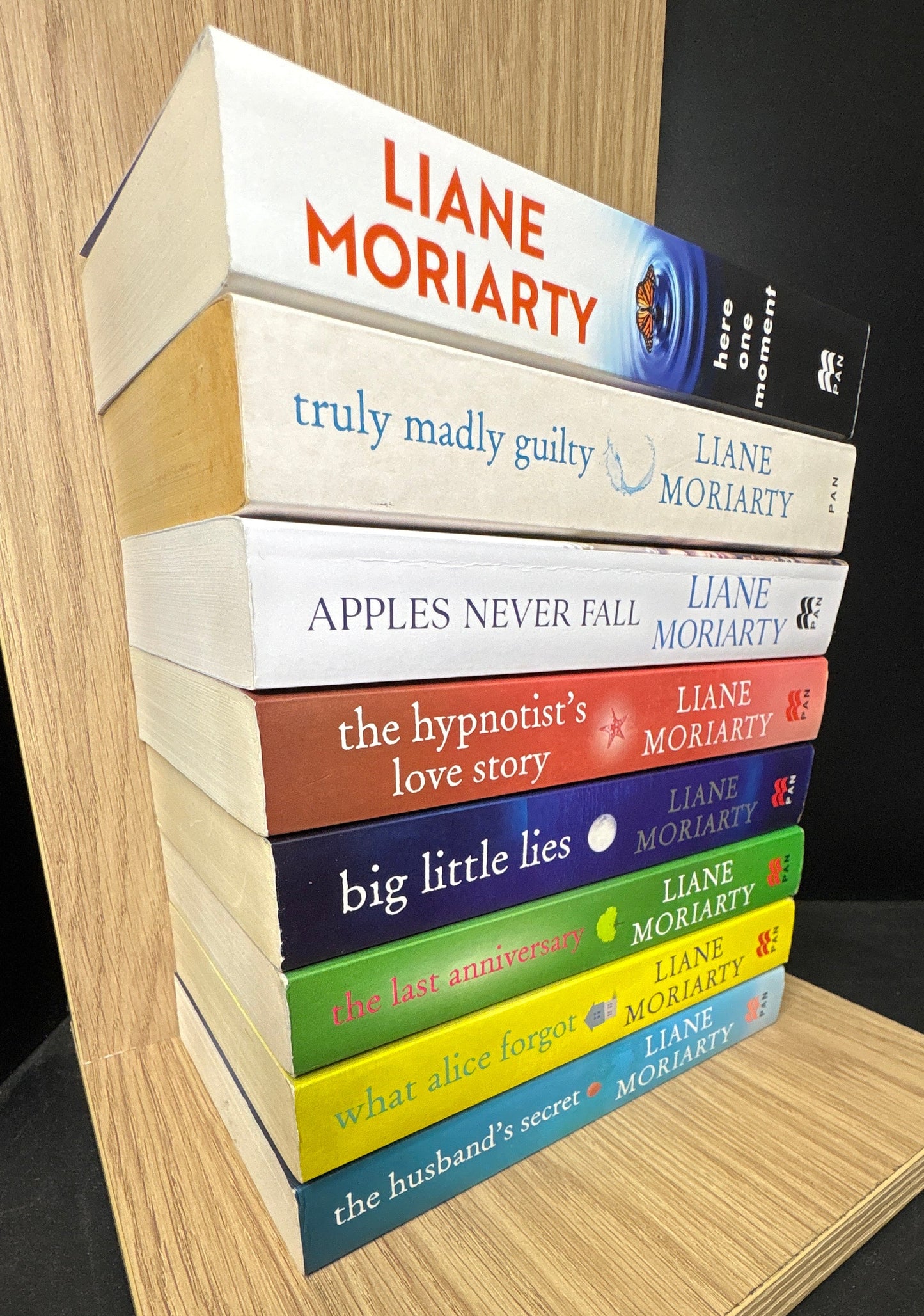 MORIARTY, Liane: Bundle of 8 Selected Standalone Titles (Min. good condition)
