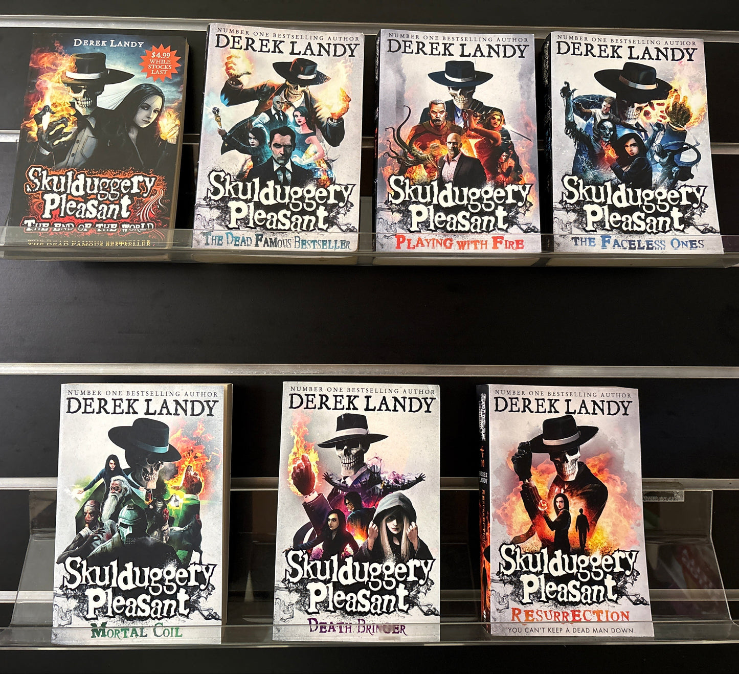 LANDY, Derek 'Skulduggery Pleasant' Assorted Standalone Titles Bundle of 7 (Min. fair condition)