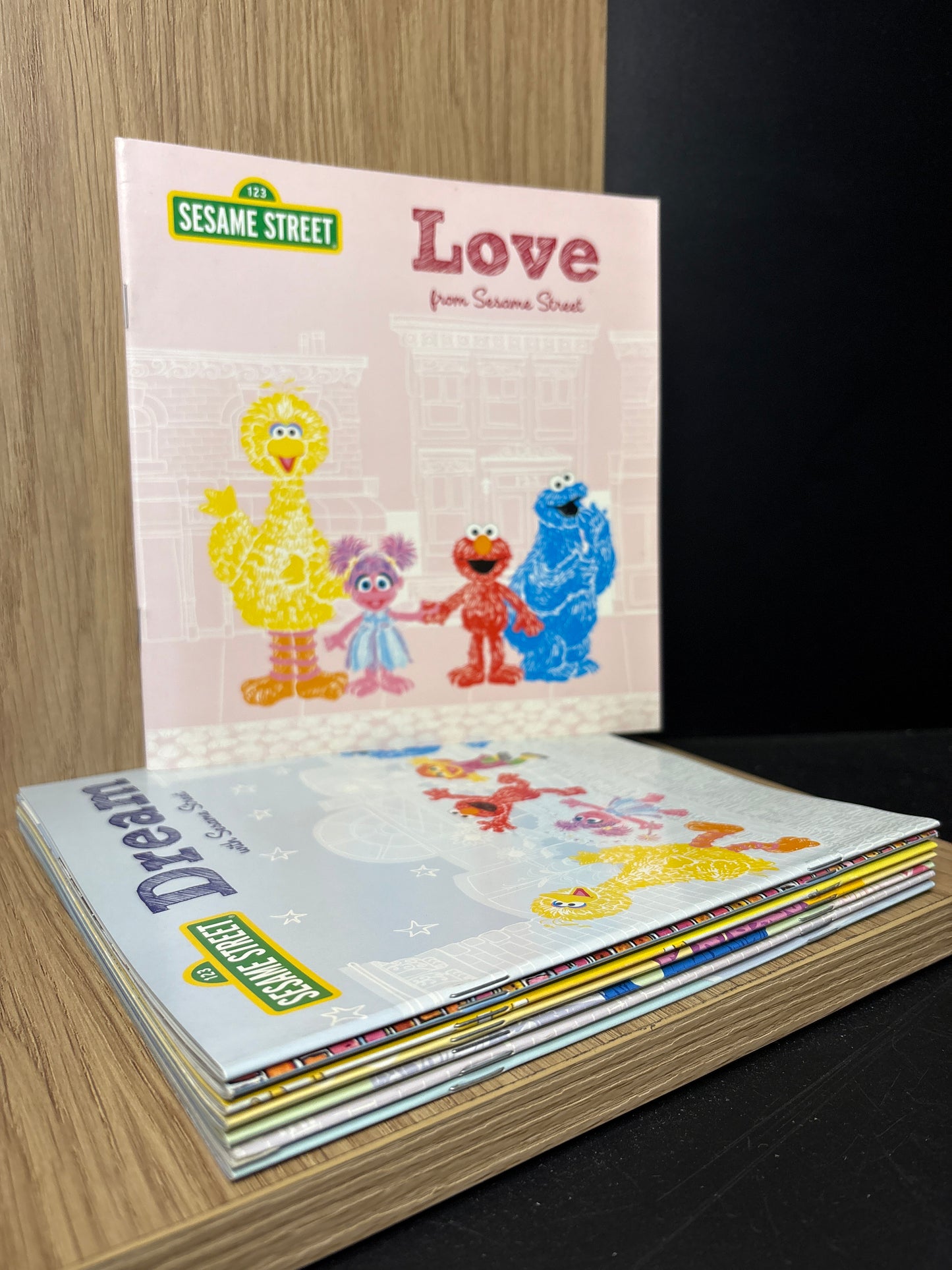 SESAME STREET Assorted Standalone Titles Bundle of 8 (Min. good condition)