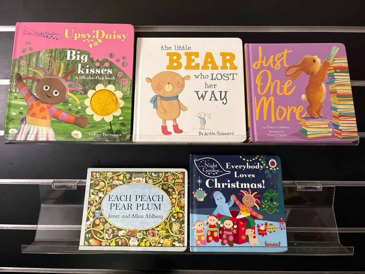 KIDS BOARD BOOKS Assorted Standalone Titles Various Authors Bundle of 5 (Min. fair condition)