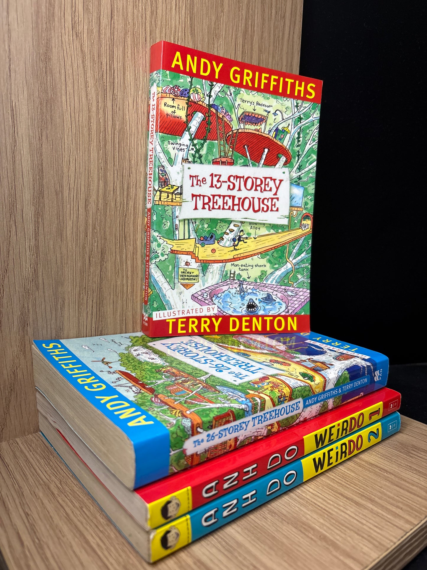 DO, Anh / GRIFFITHS, Andy + DENTON, Terry 'Weirdo' #1-2 and 'Treehouse' # 1-2 Bundle of 4 (Min. fair condition)